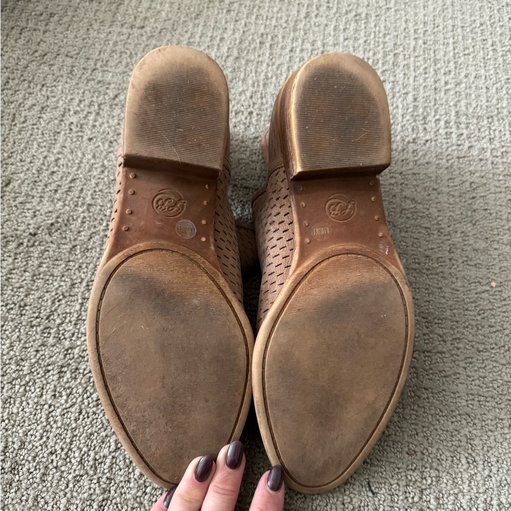 Lucky Brand Bashina Suede Booties Size 8.5 - Picture 5 of 6